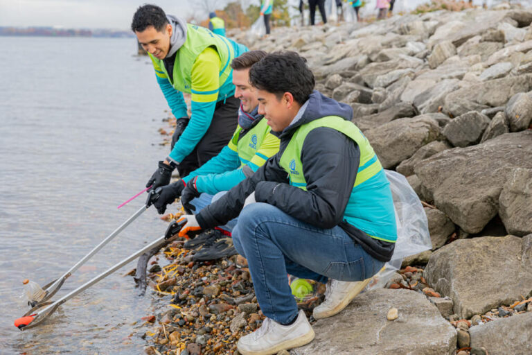 Asez Wao Blue Ocean Cleanup Featured 1